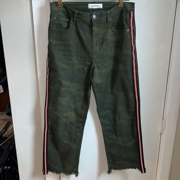 Zara Camouflage Straight Leg Jeans with Red Stripe - Picture 3 of 11